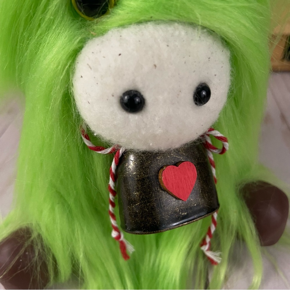 🚫SOLD🚫Grinch Highland Cow Gnome Handmade Festive Christmas Holiday Decor Red - Picture 10 of 11